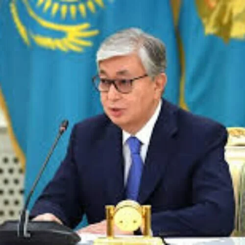 Казахстанцы выдвинули на премию «Адал тулга» Токаева